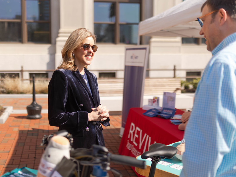 第一夫人参加 REVIVE! 培训