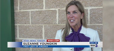 第一夫人在 WHSV 3与学生们谈论“只需一次”倡议。